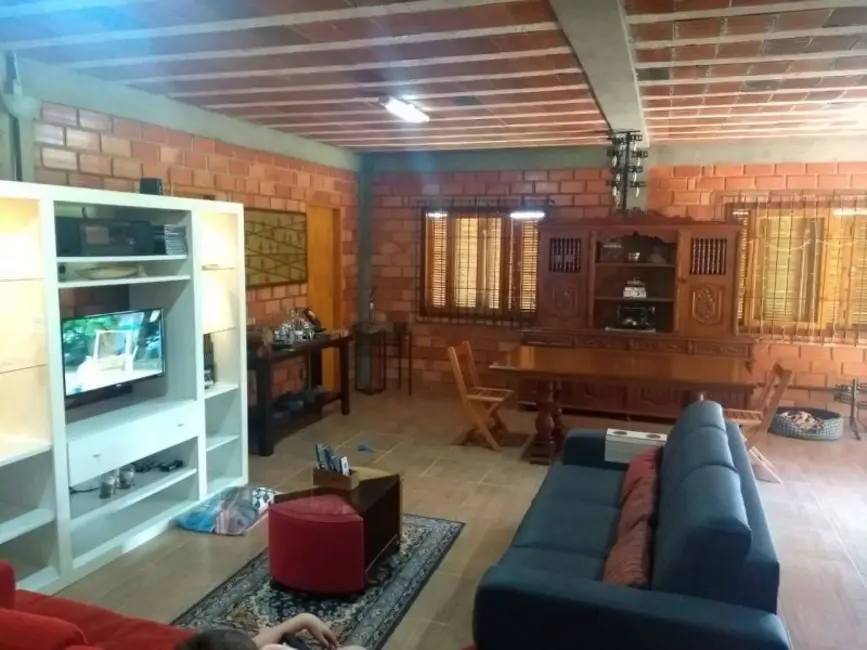 Foto 2 de Chácara com 2 quartos à venda, 20000m2 em Taquara - RS