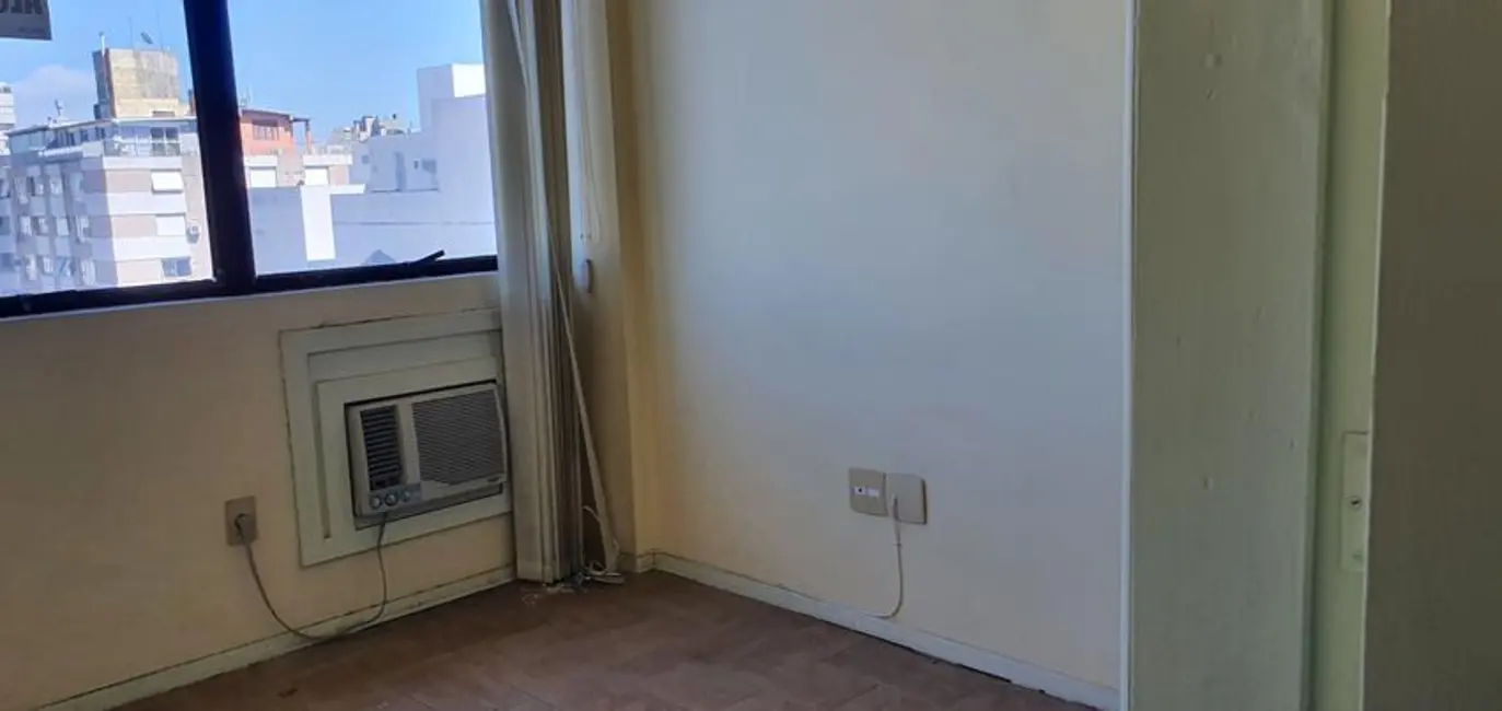 Foto 7 de Sala Comercial à venda, 30m2 em São João, Porto Alegre - RS