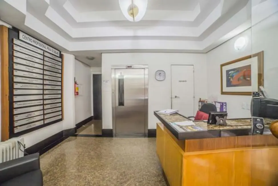 Sala Comercial à venda, 32m2 em Menino Deus, Porto Alegre - RS - imagem 2 Foto 2 de Sala Comercial à venda, 32m2 em Menino Deus, Porto Alegre - RS
