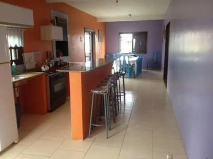 Casa com 3 quartos à venda, 262m2 em Torres - RS - imagem 6 Foto 6 de Casa com 3 quartos à venda, 262m2 em Torres - RS