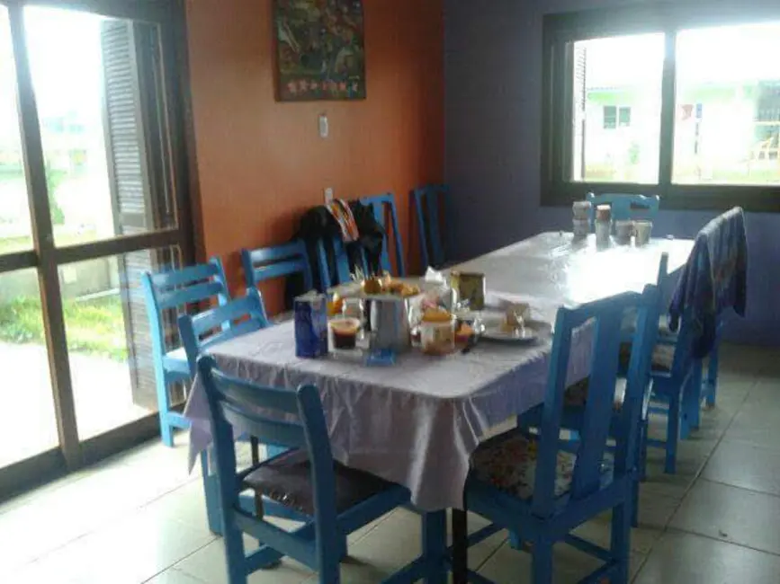 Casa com 3 quartos à venda, 262m2 em Torres - RS - imagem 3 Foto 3 de Casa com 3 quartos à venda, 262m2 em Torres - RS