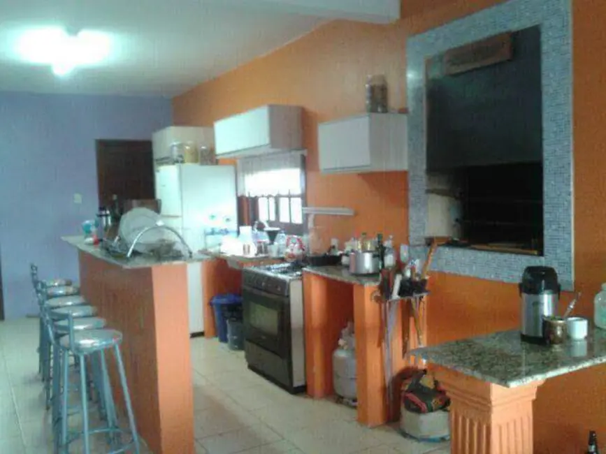 Casa com 3 quartos à venda, 262m2 em Torres - RS - imagem 5 Foto 5 de Casa com 3 quartos à venda, 262m2 em Torres - RS