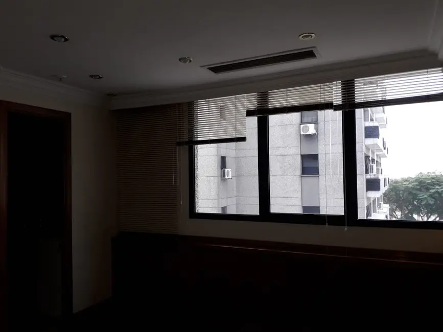 Foto 4 de Sala Comercial à venda, 46m2 em Três Figueiras, Porto Alegre - RS