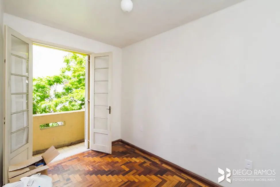 Foto 2 de Apartamento com 3 quartos à venda, 105m2 em Azenha, Porto Alegre - RS