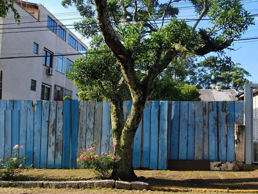 Foto 1 de Terreno / Lote à venda, 300m2 em Vila Ipiranga, Porto Alegre - RS