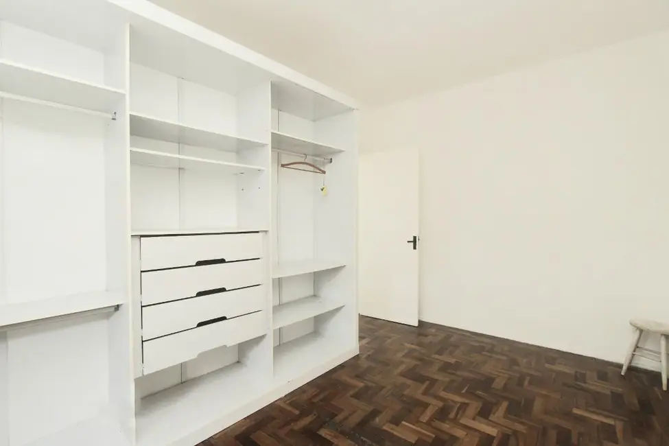 Foto 9 de Apartamento com 1 quarto à venda, 49m2 em São João, Porto Alegre - RS