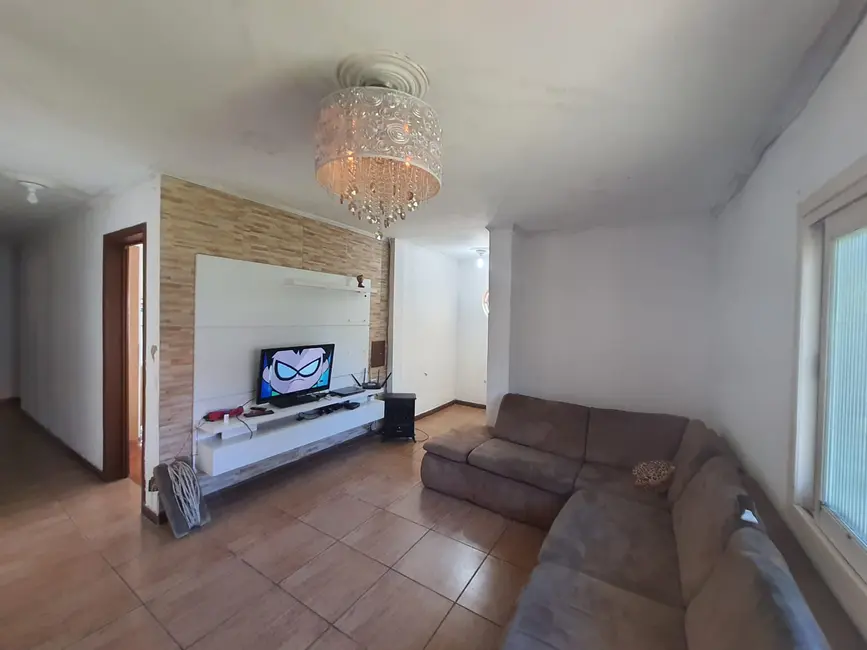 Casa com 3 quartos à venda, 122m2 em Jardim Itu Sabará, Porto Alegre - RS - imagem 5 Foto 5 de Casa com 3 quartos à venda, 122m2 em Jardim Itu Sabará, Porto Alegre - RS