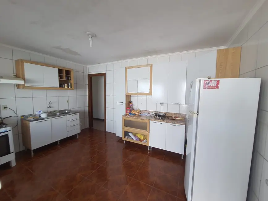 Casa com 3 quartos à venda, 122m2 em Jardim Itu Sabará, Porto Alegre - RS - imagem 8 Foto 8 de Casa com 3 quartos à venda, 122m2 em Jardim Itu Sabará, Porto Alegre - RS