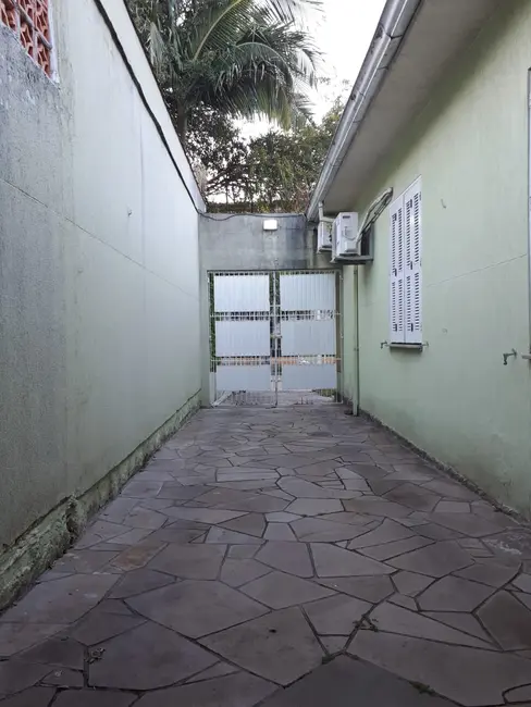 Casa com 4 quartos à venda, 130m2 em Partenon, Porto Alegre - RS - imagem 4 Foto 4 de Casa com 4 quartos à venda, 130m2 em Partenon, Porto Alegre - RS