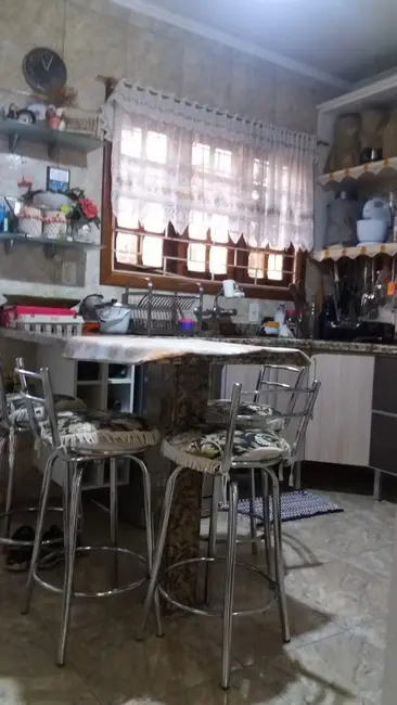 Casa com 4 quartos à venda, 130m2 em Partenon, Porto Alegre - RS - imagem 7 Foto 7 de Casa com 4 quartos à venda, 130m2 em Partenon, Porto Alegre - RS