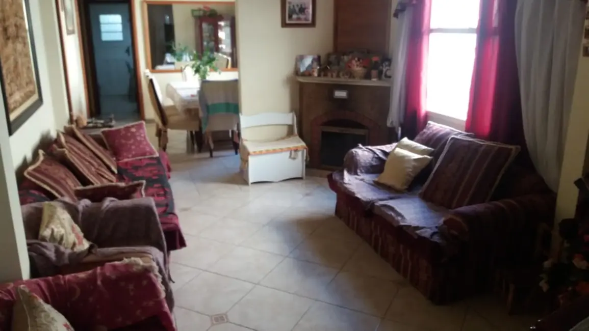 Casa com 4 quartos à venda, 130m2 em Partenon, Porto Alegre - RS - imagem 6 Foto 6 de Casa com 4 quartos à venda, 130m2 em Partenon, Porto Alegre - RS