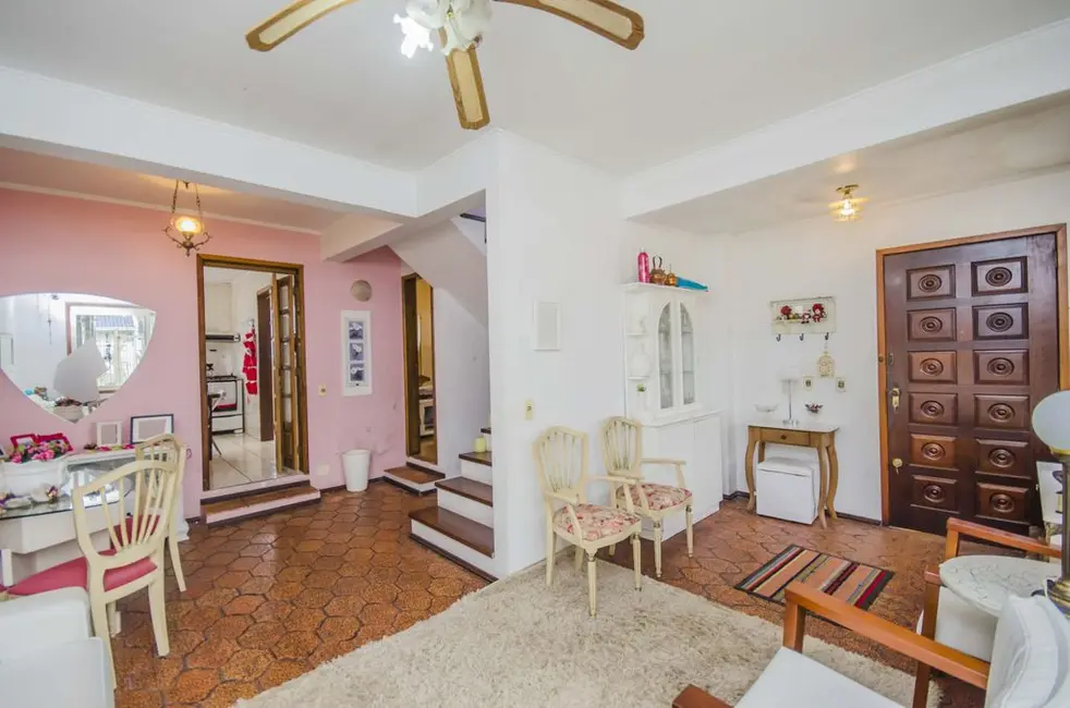 Casa com 3 quartos à venda, 138m2 em Cristo Redentor, Porto Alegre - RS - imagem 4 Foto 4 de Casa com 3 quartos à venda, 138m2 em Cristo Redentor, Porto Alegre - RS