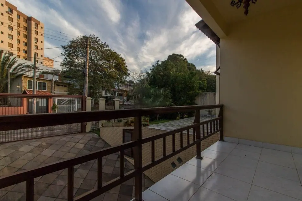 Foto 8 de Sobrado com 4 quartos à venda, 499m2 em Vila Ipiranga, Porto Alegre - RS
