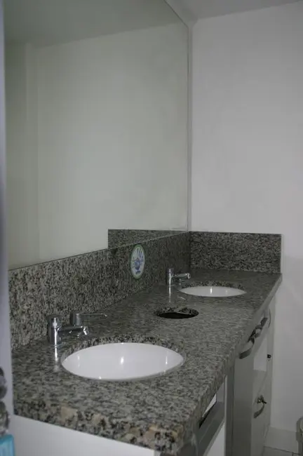 Sala Comercial à venda, 1600m2 em Navegantes, Porto Alegre - RS - imagem 8 Foto 8 de Sala Comercial à venda, 1600m2 em Navegantes, Porto Alegre - RS