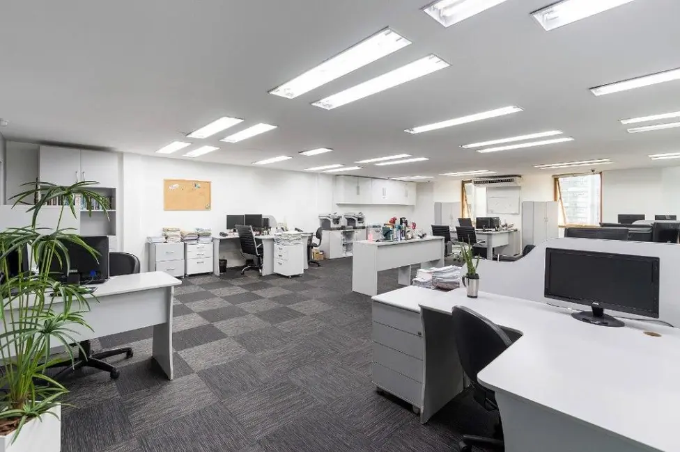 Sala Comercial à venda, 662m2 em Porto Alegre - RS - imagem 2 Foto 2 de Sala Comercial à venda, 662m2 em Porto Alegre - RS