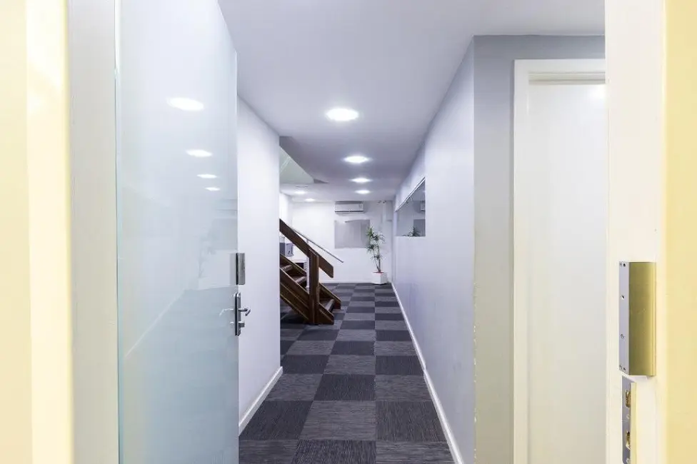 Sala Comercial à venda, 662m2 em Porto Alegre - RS - imagem 7 Foto 7 de Sala Comercial à venda, 662m2 em Porto Alegre - RS