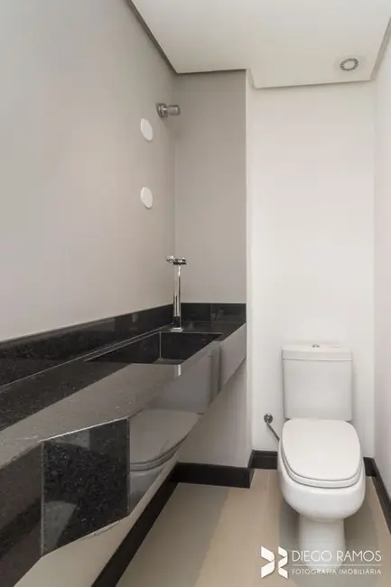 Foto 5 de Sobrado com 3 quartos à venda, 230m2 em Pedra Redonda, Porto Alegre - RS