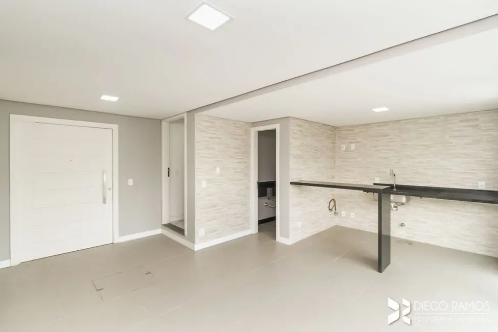 Foto 4 de Sobrado com 3 quartos à venda, 230m2 em Pedra Redonda, Porto Alegre - RS