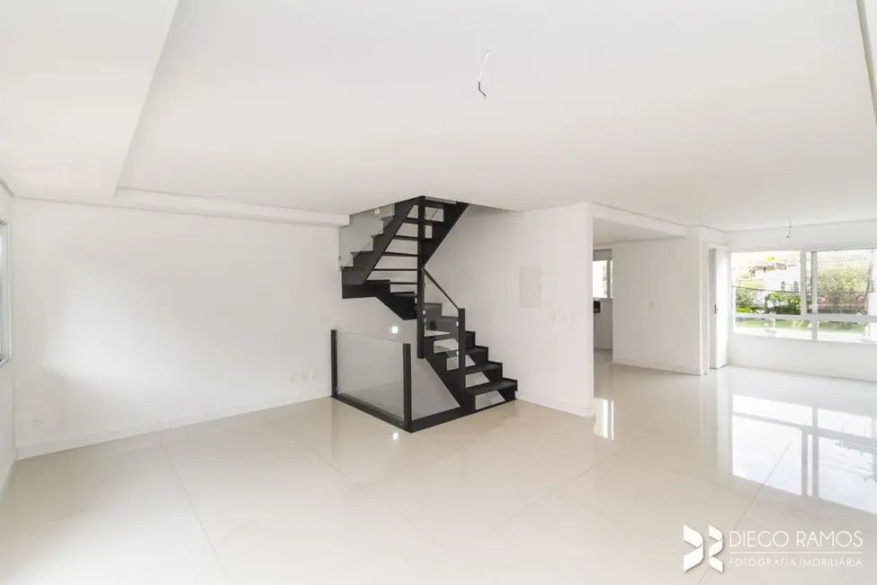 Foto 6 de Sobrado com 3 quartos à venda, 230m2 em Pedra Redonda, Porto Alegre - RS