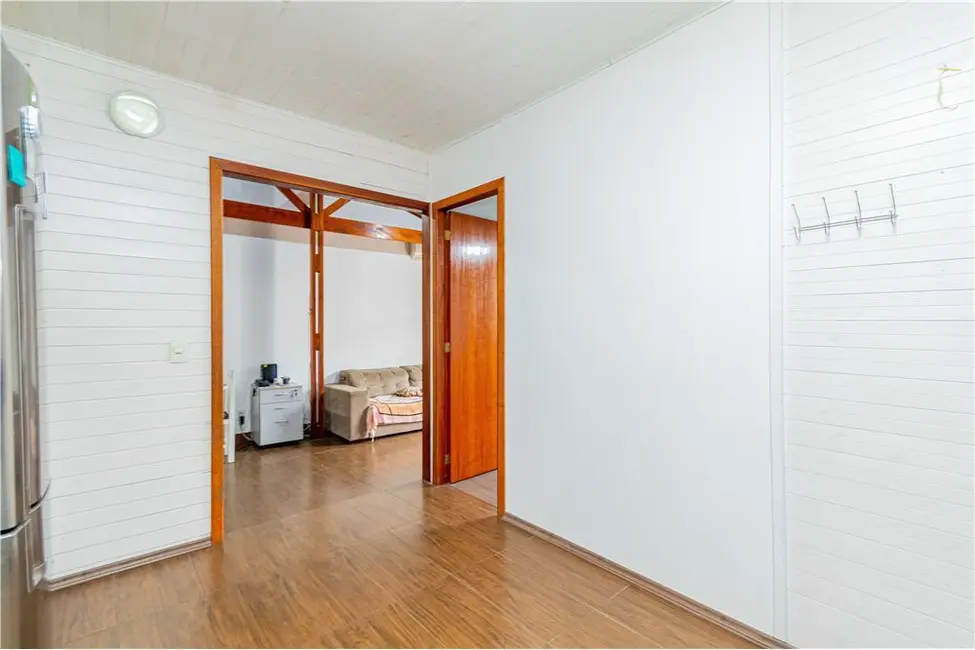 Casa com 4 quartos à venda, 100m2 em Sarandi, Porto Alegre - RS - imagem 8 Foto 8 de Casa com 4 quartos à venda, 100m2 em Sarandi, Porto Alegre - RS