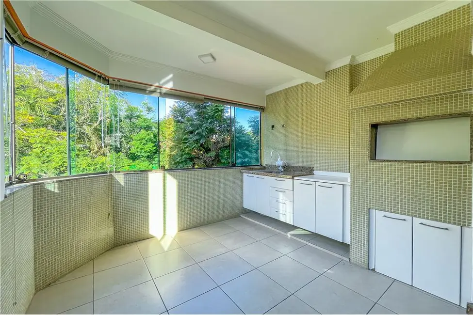 Apartamento com 3 quartos à venda, 99m2 em Vila Ipiranga, Porto Alegre - RS - imagem 8 Foto 8 de Apartamento com 3 quartos à venda, 99m2 em Vila Ipiranga, Porto Alegre - RS