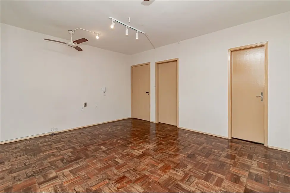 Apartamento com 1 quarto à venda, 35m2 em Passo da Areia, Porto Alegre - RS - imagem 7 Foto 7 de Apartamento com 1 quarto à venda, 35m2 em Passo da Areia, Porto Alegre - RS