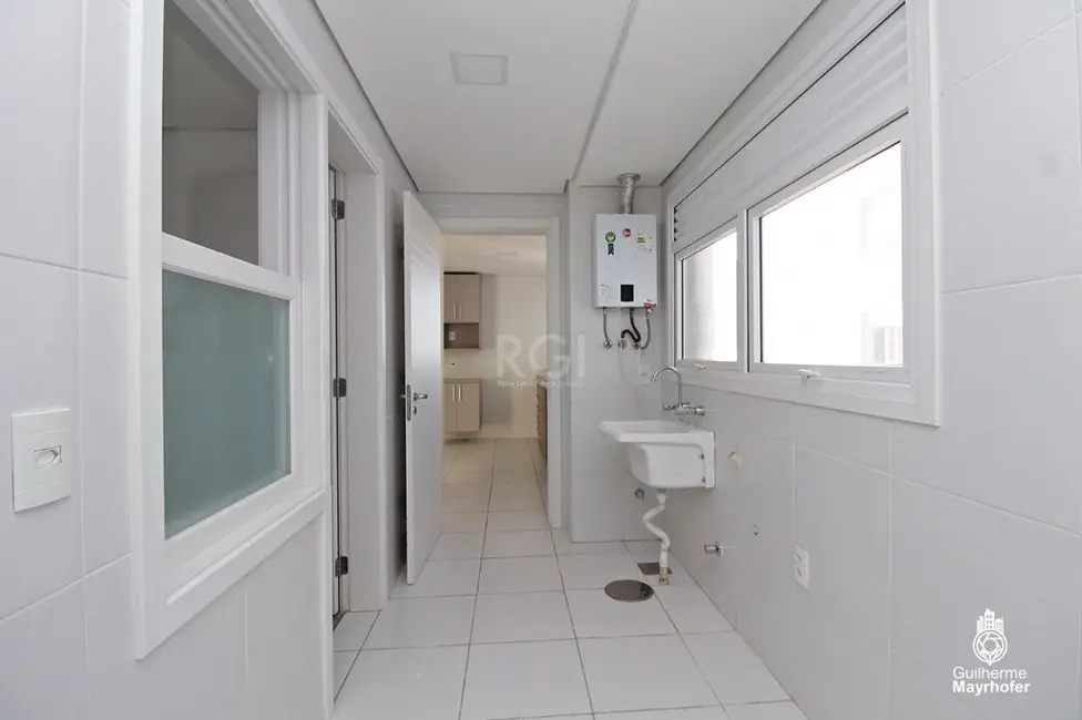 Apartamento com 4 quartos à venda, 159m2 em Menino Deus, Porto Alegre - RS - imagem 2 Foto 2 de Apartamento com 4 quartos à venda, 159m2 em Menino Deus, Porto Alegre - RS