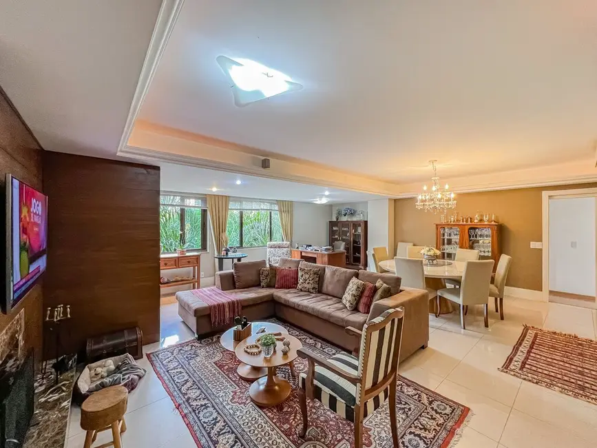 Apartamento com 4 quartos à venda, 184m2 em Petrópolis, Porto Alegre - RS - imagem 3 Foto 3 de Apartamento com 4 quartos à venda, 184m2 em Petrópolis, Porto Alegre - RS