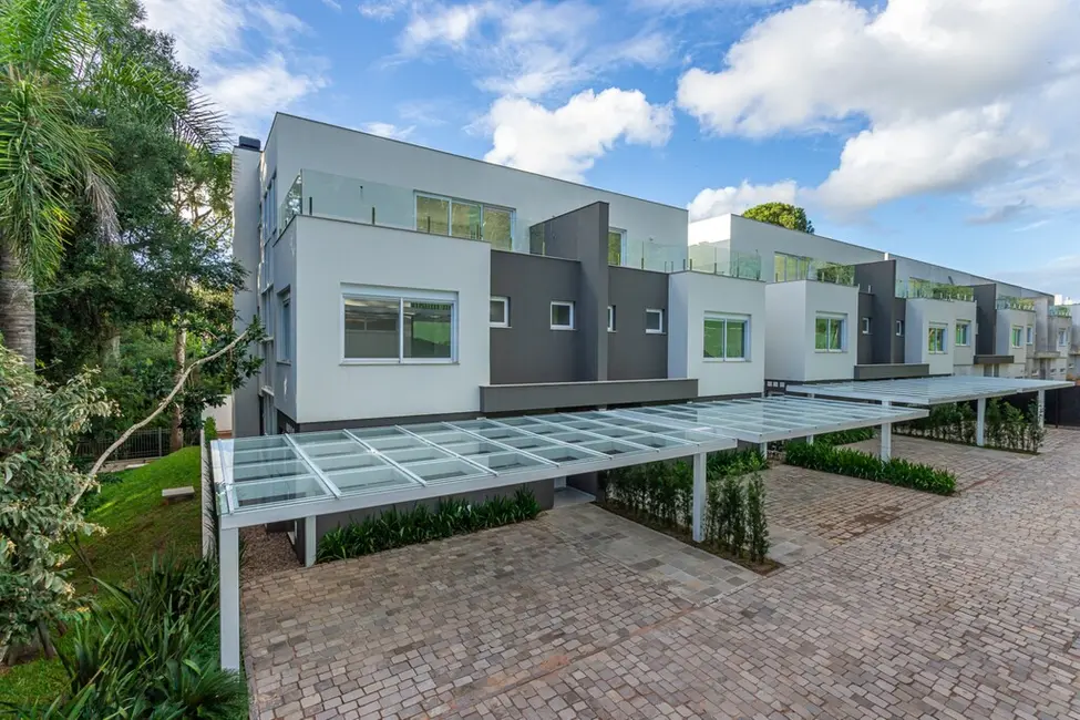 Foto 2 de Casa com 3 quartos à venda, 494m2 em Pedra Redonda, Porto Alegre - RS