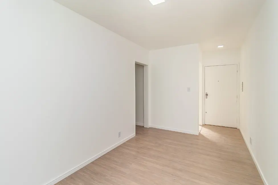 Foto 2 de Apartamento com 1 quarto à venda, 42m2 em Cristal, Porto Alegre - RS