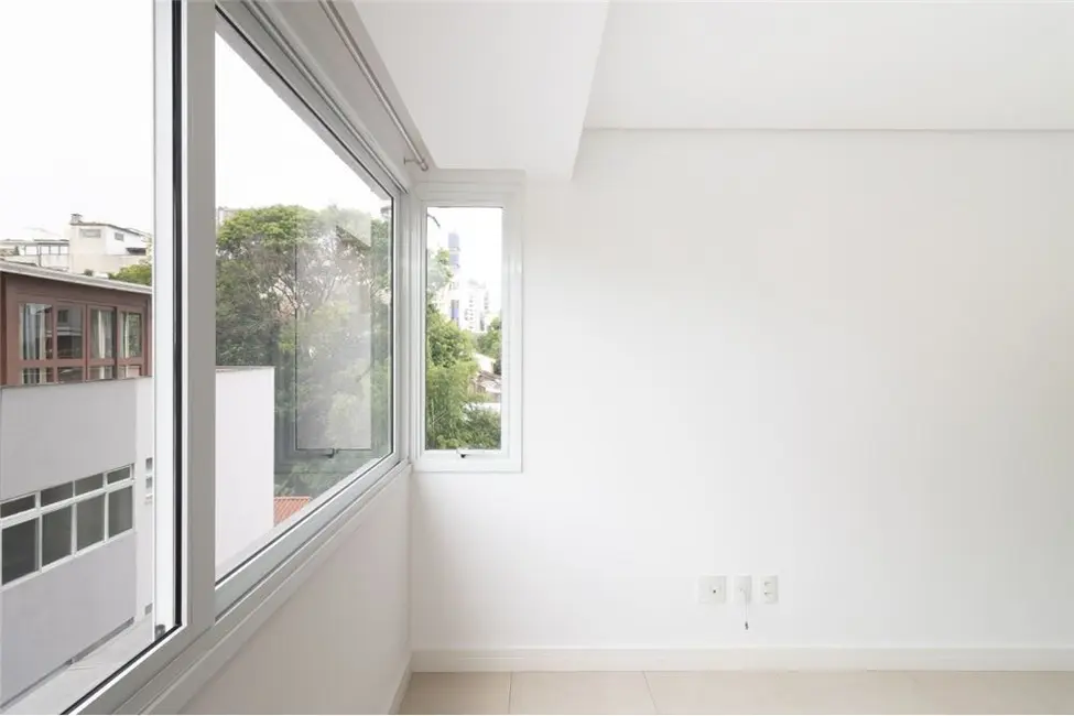 Apartamento com 2 quartos à venda, 70m2 em Higienópolis, Porto Alegre - RS - imagem 5 Foto 5 de Apartamento com 2 quartos à venda, 70m2 em Higienópolis, Porto Alegre - RS