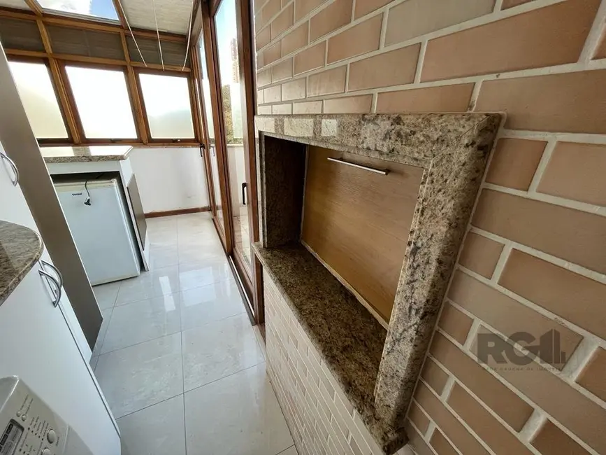 Apartamento com 3 quartos à venda, 165m2 em Higienópolis, Porto Alegre - RS - imagem 7 Foto 7 de Apartamento com 3 quartos à venda, 165m2 em Higienópolis, Porto Alegre - RS