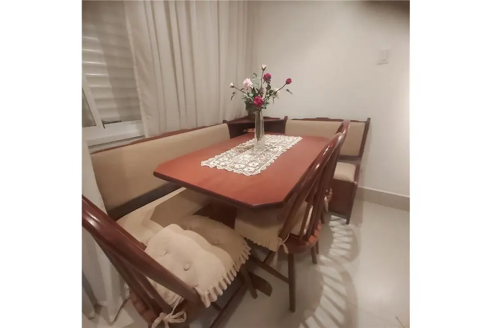 Apartamento com 2 quartos à venda, 60m2 em Santo Antônio, Porto Alegre - RS - imagem 2 Foto 2 de Apartamento com 2 quartos à venda, 60m2 em Santo Antônio, Porto Alegre - RS