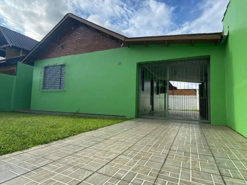 Casa com 3 quartos à venda, 100m2 em Centro, Charqueadas - RS - imagem 2 Foto 2 de Casa com 3 quartos à venda, 100m2 em Centro, Charqueadas - RS