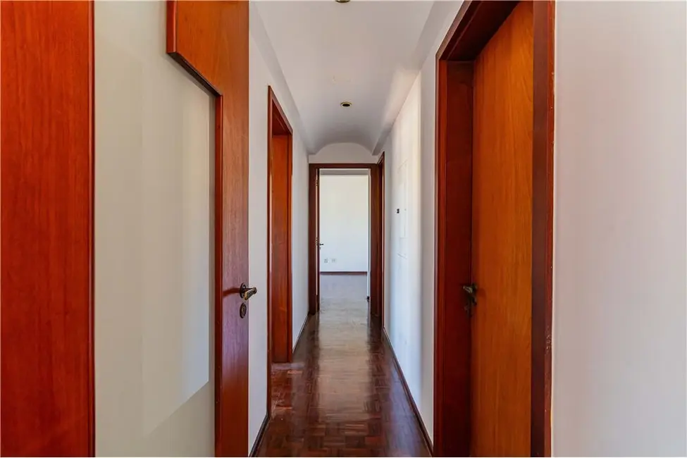 Apartamento com 2 quartos à venda, 89m2 em Auxiliadora, Porto Alegre - RS - imagem 4 Foto 4 de Apartamento com 2 quartos à venda, 89m2 em Auxiliadora, Porto Alegre - RS