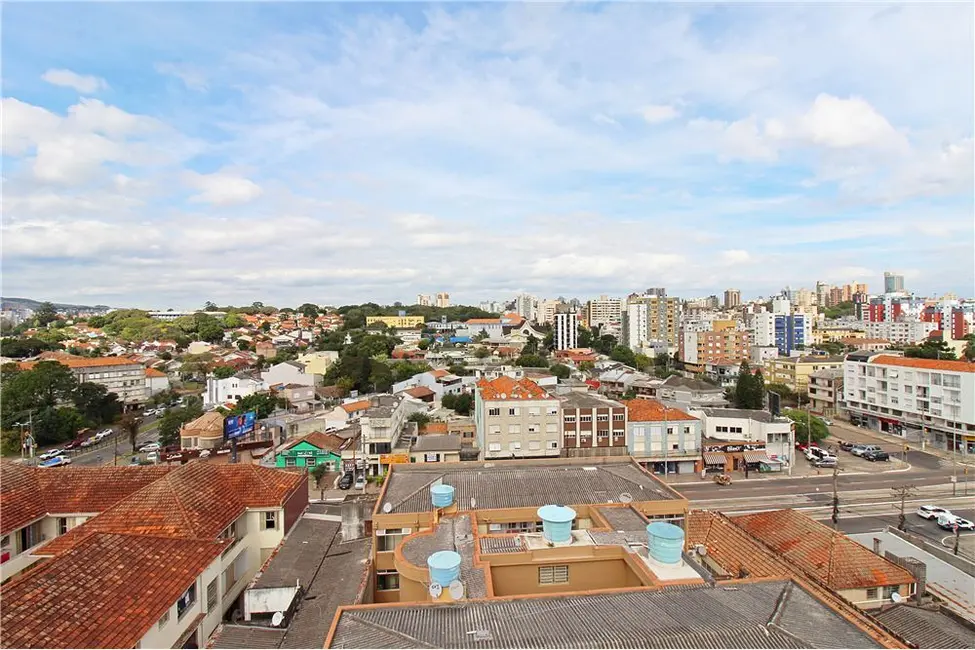 Foto 3 de Apartamento com 1 quarto à venda, 83m2 em São João, Porto Alegre - RS