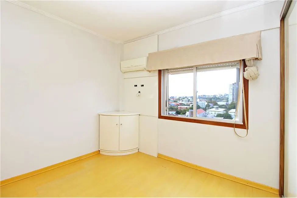 Foto 8 de Apartamento com 1 quarto à venda, 83m2 em São João, Porto Alegre - RS