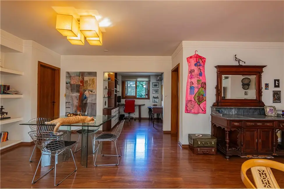 Apartamento com 2 quartos à venda, 143m2 em Rio Branco, Porto Alegre - RS - imagem 7 Foto 7 de Apartamento com 2 quartos à venda, 143m2 em Rio Branco, Porto Alegre - RS