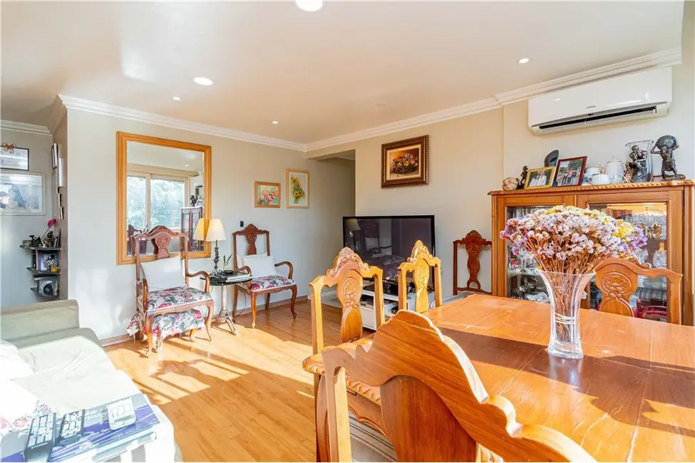 Apartamento com 2 quartos à venda, 80m2 em Menino Deus, Porto Alegre - RS - imagem 4 Foto 4 de Apartamento com 2 quartos à venda, 80m2 em Menino Deus, Porto Alegre - RS