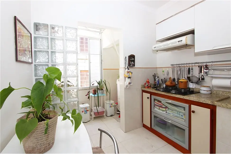 Apartamento com 2 quartos à venda, 69m2 em Petrópolis, Porto Alegre - RS - imagem 8 Foto 8 de Apartamento com 2 quartos à venda, 69m2 em Petrópolis, Porto Alegre - RS