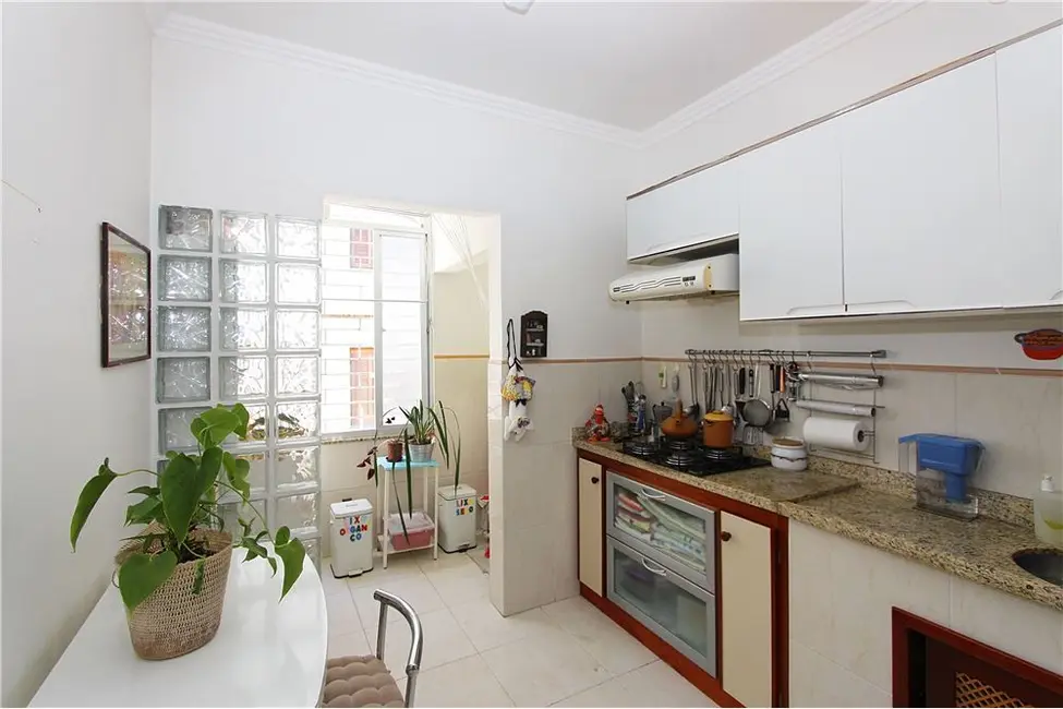 Apartamento com 2 quartos à venda, 69m2 em Petrópolis, Porto Alegre - RS - imagem 5 Foto 5 de Apartamento com 2 quartos à venda, 69m2 em Petrópolis, Porto Alegre - RS