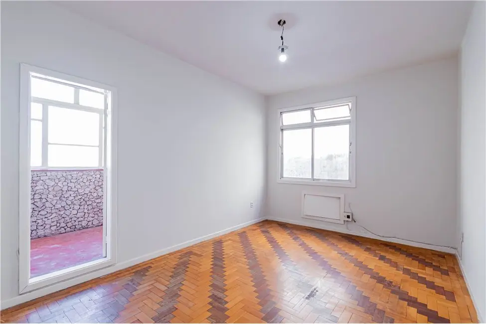 Foto 2 de Apartamento com 3 quartos à venda, 100m2 em Centro Histórico, Porto Alegre - RS