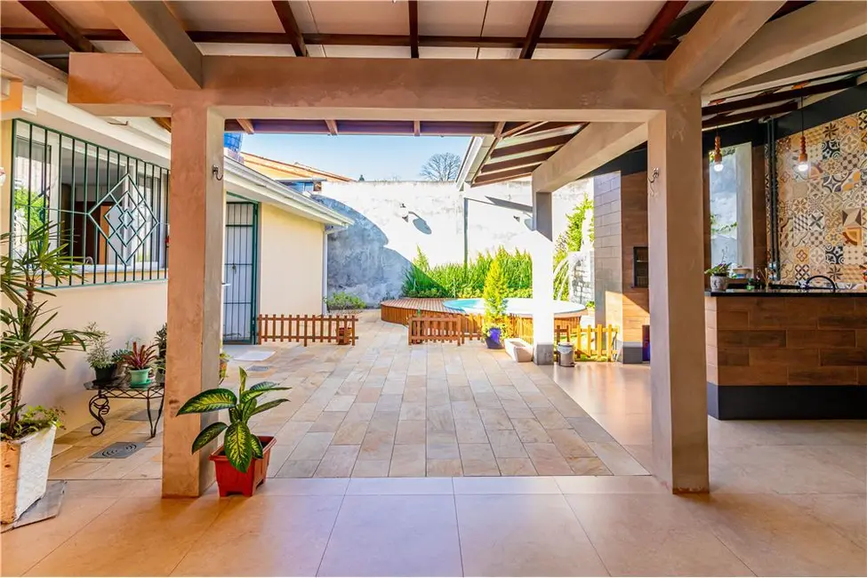 Casa com 3 quartos à venda, 221m2 em Santa Tereza, Porto Alegre - RS - imagem 8 Foto 8 de Casa com 3 quartos à venda, 221m2 em Santa Tereza, Porto Alegre - RS