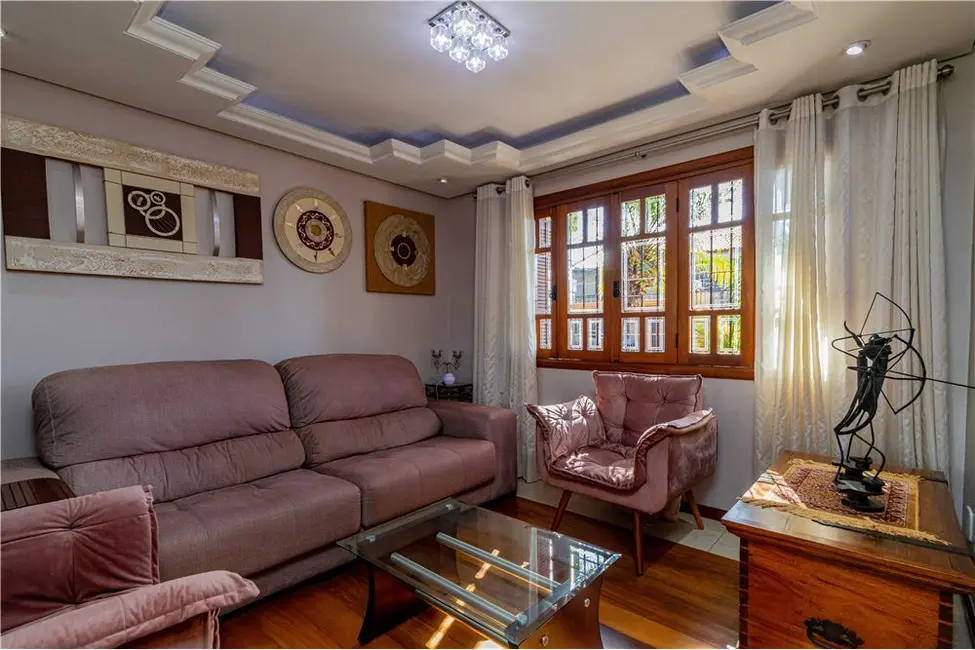 Casa com 4 quartos à venda, 306m2 em Jardim Lindóia, Porto Alegre - RS - imagem 5 Foto 5 de Casa com 4 quartos à venda, 306m2 em Jardim Lindóia, Porto Alegre - RS