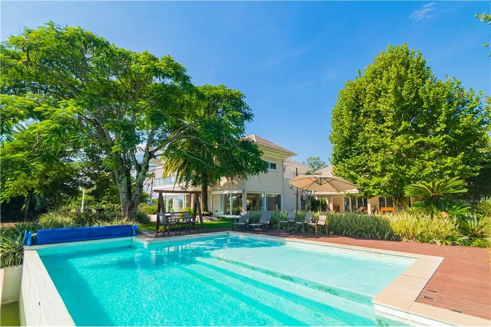 Casa com 7 quartos à venda, 941m2 em Belém Novo, Porto Alegre - RS - imagem 1 Foto 1 de Casa com 7 quartos à venda, 941m2 em Belém Novo, Porto Alegre - RS