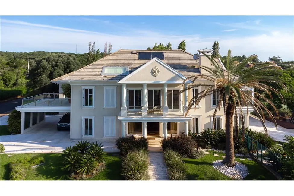 Casa com 7 quartos à venda, 941m2 em Belém Novo, Porto Alegre - RS - imagem 2 Foto 2 de Casa com 7 quartos à venda, 941m2 em Belém Novo, Porto Alegre - RS