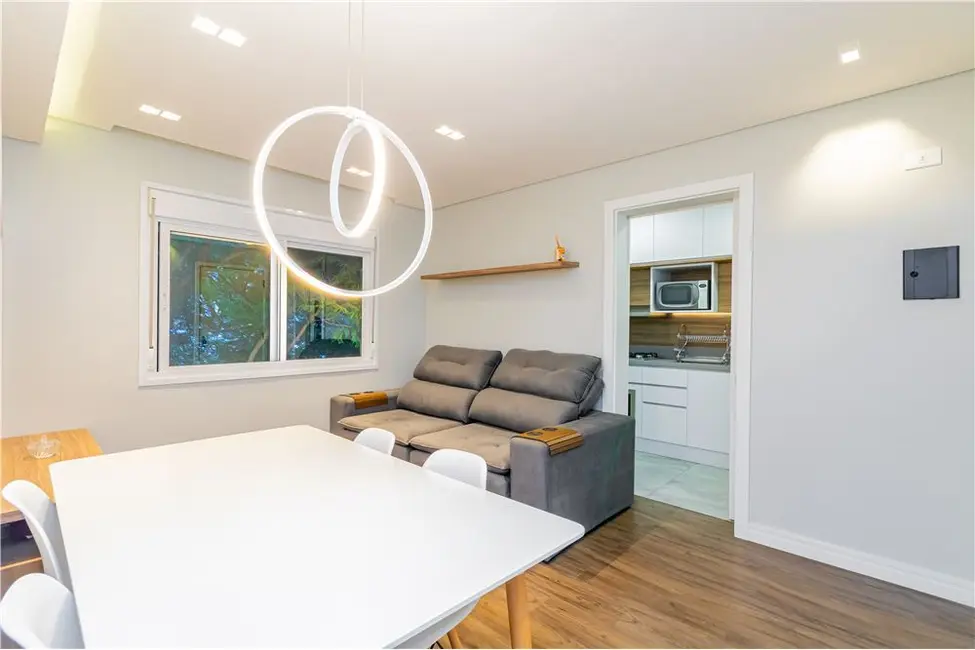 Apartamento com 1 quarto à venda, 39m2 em Menino Deus, Porto Alegre - RS - imagem 2 Foto 2 de Apartamento com 1 quarto à venda, 39m2 em Menino Deus, Porto Alegre - RS