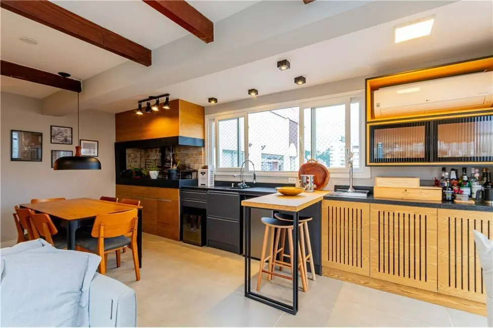 Apartamento com 3 quartos à venda, 148m2 em Menino Deus, Porto Alegre - RS - imagem 2 Foto 2 de Apartamento com 3 quartos à venda, 148m2 em Menino Deus, Porto Alegre - RS