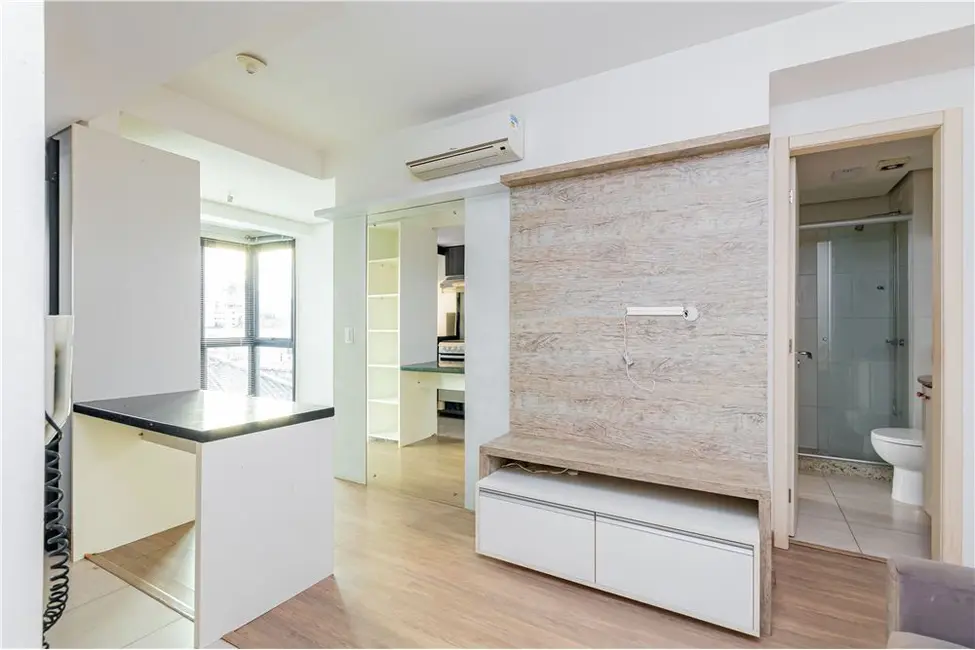 Apartamento com 1 quarto à venda, 38m2 em Menino Deus, Porto Alegre - RS - imagem 3 Foto 3 de Apartamento com 1 quarto à venda, 38m2 em Menino Deus, Porto Alegre - RS