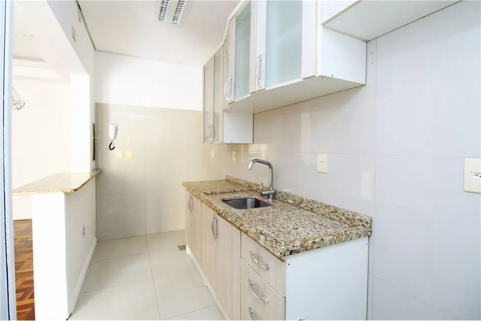 Foto 6 de Apartamento com 2 quartos à venda, 43m2 em Menino Deus, Porto Alegre - RS